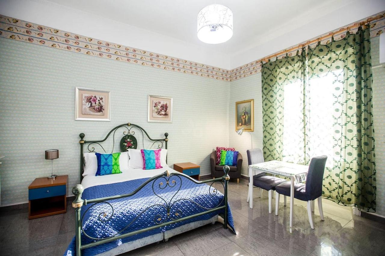 Acomodação com café da manhã  B&B Smart 3*